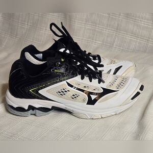 ASICS Women’s Volleyball Court Shoes  Wave Lightning Z5 Size 6.5 Non Marking EUC